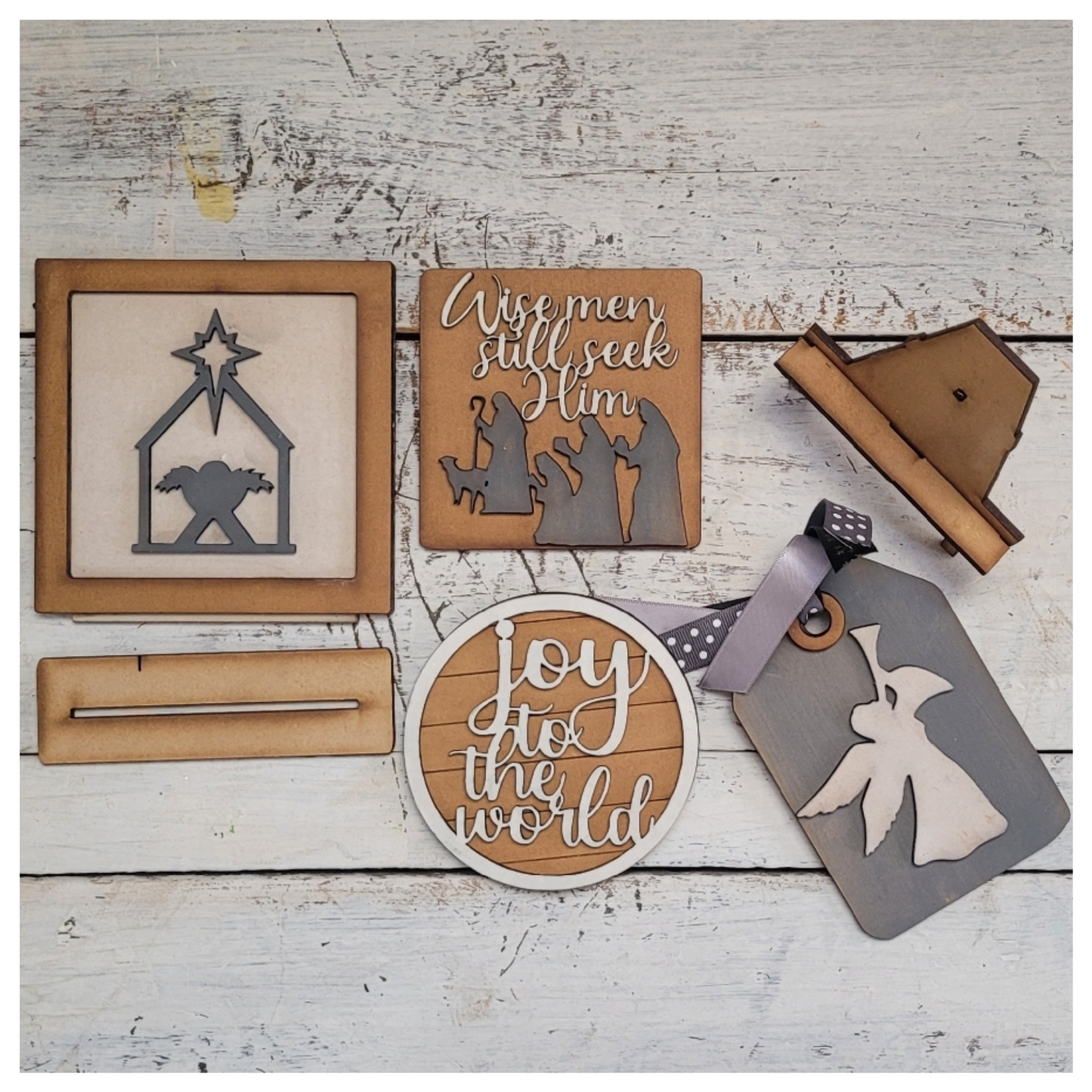 Joy to the World Tray Set